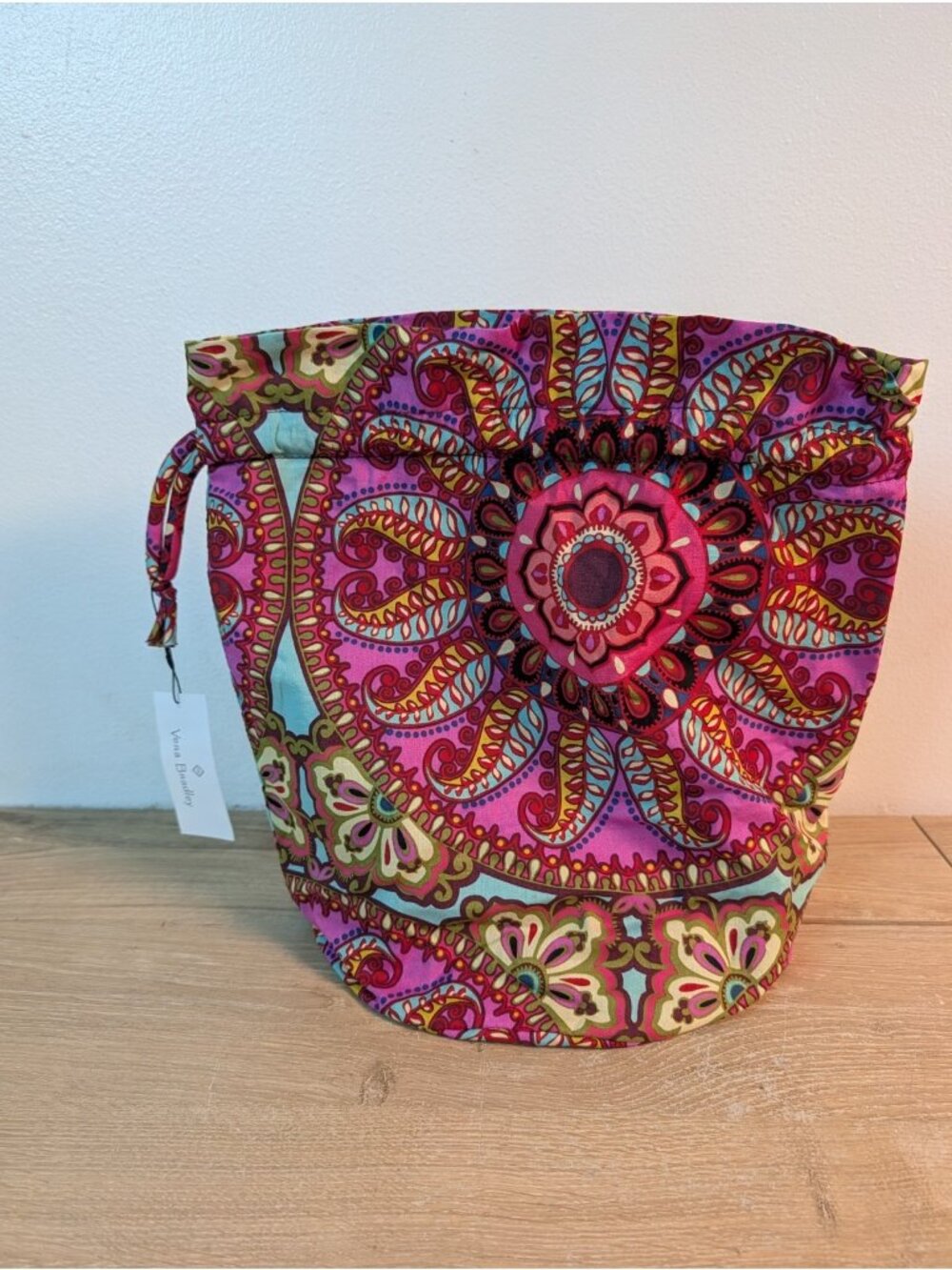 Vera Bradley Resort Medallian Ditty Bag Plastic Lined Travel Bag Drawstring